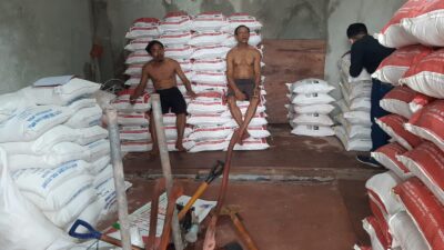 Polsek Natar Amankan Puluhan Pupuk Oplosan