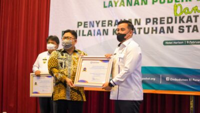 Selamat! Bupati Pesawaran Raih Penghargaan dari Ombudsman