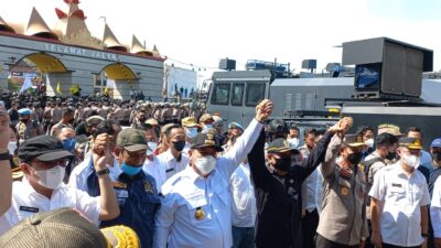 Gubernur Arinal Temui dan Berdialog Langsung dengan Unjuk Rasa Mahasiswa