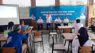 Bersama Penggiat Medsos, Dinas Kominfotik Provinsi Lampung Gelar Diskusi Pengembangan Wisata Hutan
