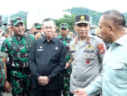 Sekdaprov Fahrizal Darminto, Hadiri Upacara Pengantaran Satgas Operasi Pamtas RI-PNG Yonif 143/TWEJ TA. 2022