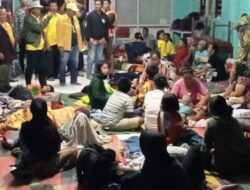Wakil Ketua DPRD Lamsel Bantu Korban Banjir di Desa Banyumas Candipuro