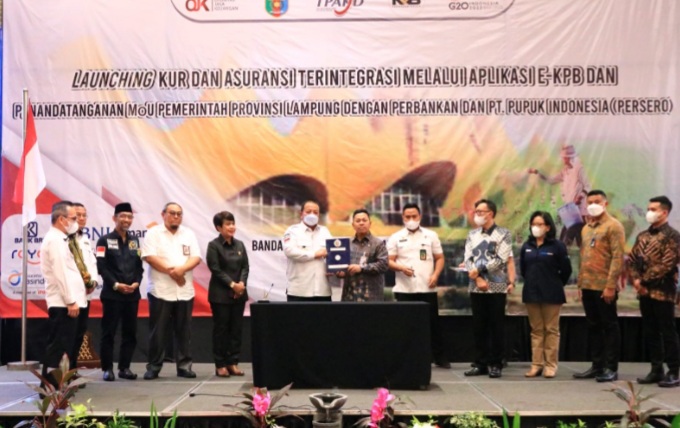 Gubernur Arinal Djunaidi Melakukan Peluncuran Kredit Usaha Rakyat (KUR) dan Asuransi Terintegrasi Melalui Aplikasi e-KPB