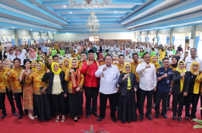 Gubernur Arinal Djunaidi Melepas Pekerja Migran Indonesia Asal Lampung