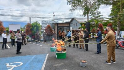 Kejari Lambar Musnahkan Barang Bukti Tindak Pidana Ada Narkotika Hingga Senpi