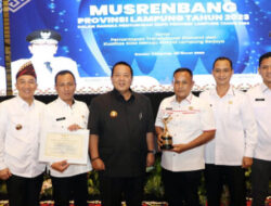 Pemkab Lampung Selatan Raih Penghargaan PPD Saburai Sebagai Kabupaten Terbaik Kategori Perencanaan Pembangunan Ekonomi Inklusif dan Berkelanjutan Tahun 2023