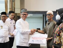 Dewan Pengurus Korpri Provinsi Lampung Serahkan Bantuan dan Tali Asih Kepada Sejumlah ASN Purna Bakti