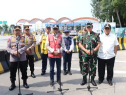 Gubernur Arinal Djunaidi Bersama Menhub, Kapolri dan Panglima TNI  Pantau Arus Mudik Di Pelabuhan  Bakauheni