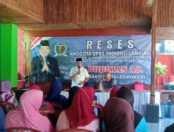 Budiman AS Dikeluhkan Uang Komite Sampai Data BPJS di hadapan Warga Labuhan Ratu