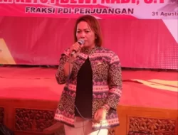 Ketut Dewi Nadi Beri Bantuan Kursi Roda untuk Warga Kampung Rukti Harjo 