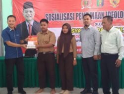 DPRD Lampung Syarif Hidayat Gelar Sosialisasi Ideologi Pancasila Bersama Siswa SMK 2 Mei