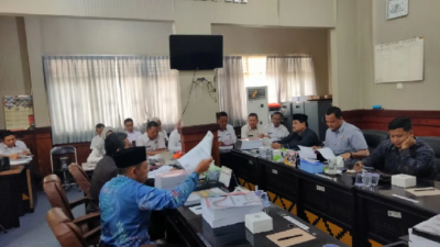 Komisi III DPRD Lamsel Bersam Disdik Gelar Rapat Pembahasan RKA 2024
