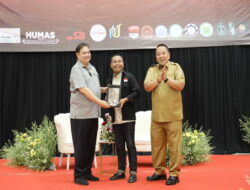 Menteri Koordinator Bidang Perekonomian Republik Indonesia Airlangga Hartanto, didampingi Gubernur Lampung Arinal Djunaidi membuka Kongres Nasional Himpunan Mahasiswa Ilmu Politik Indonesia VIII, Bandar Lampung