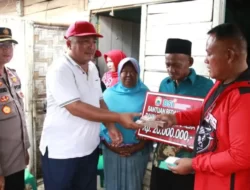 Bupati Lampung Selatan H. Nanang Ermanto Serahkan Bantuan Bedah Rumah Kepada Warga Kecamatan Tanjung Bintang Tahun 2024