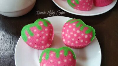 Intip Resep Pembuatan Bolu Kukus Karakter Strawberry yukk