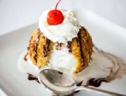 Intip Cara Pembuatan Es Krim Goreng Yuk