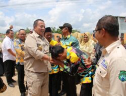 Gubernur Arinal Berdialog dan Berikan Bantuan Sosial kepada Masyarakat Desa Berasan Makmur, Kecamatan Tanjung Raya, Mesuji Tahun 2024
