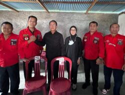 Mingrum Gumay dan Farah Nuriza Berikan Bantuan Perlengkapan Kursi Dan Buah Segar Tahun 2023