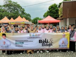 Ibu Riana Sari Arinal Bersama Dharma Wanita Persatuan Sekretariat DPRD dan Biro Perekonomian Provinsi Lampung Gelar Gerakan “Beli dan Bagi” di Halaman Dekranasda Lampung Tahun 2024