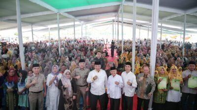 Gubernur Arinal Bersama Ribuan Masyarakat Hadiri Pengajian Akbar di Lapangan Adi Jaya, Terbanggi Besar, Lampung Tengah Tahun 2024