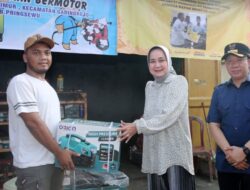 Ibu Riana Sari Arinal Berikan Bantuan Sembako dan Alat Steam untuk Warga Gadingrejo Pringsewu, Upaya Wujudkan Janji Kerja Gubernur di Bidang Sosial Tahun 2024