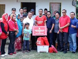 Nanang Ermanto Kembali Salurkan Bantuan 6 Unit Bedah Rumah di Kecamatan Jati Agung