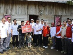 Bupati Lampung Selatan Kembali Salurkan Bantuan 6 Unit Bedah Rumah Sekaligus di Kecamatan Natar