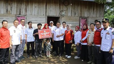 Bupati Lampung Selatan Kembali Salurkan Bantuan 6 Unit Bedah Rumah Sekaligus di Kecamatan Natar