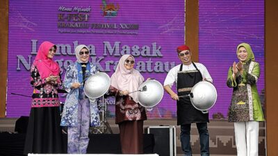 Pj. Ketua TP PKK Provinsi Lampung Buka Lomba Masak Nasi Goreng Krakatau Dalam Rangka Festival Krakatau XXXIII 2024