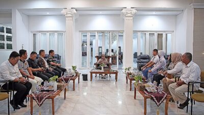 Pj. Gubernur Samsudin Terima Dua Anggota Paskibraka Provinsi Lampung yang Akan Bertugas di IKN 17 Agustus 2024 Mendatang