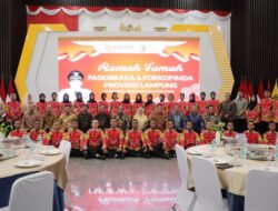 33 Anggota Paskibraka, Pelatih dan Pamong yang Bertugas pada Upacara HUT ke-79 RI Dapat Penghargaan Dari Gubernur Samsudin