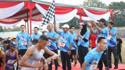 Pj. Gubernur Lampung Lepas 1.700 Peserta yang Ikut Pemuda Run Dalam Rangka HUT ke-79 RI dan HUT ke-51 KNPI