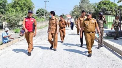 Nanang Ermanto Tinjau Langsung Perbaikan Jalan Tegineneng – Rulung Raya Natar, Pastikan Sesuai Spektek