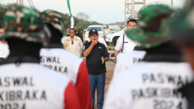 Pj. Gubernur Samsudin Berikan Semangat Untuk Paskibraka yang Bertugas di Kota Baru