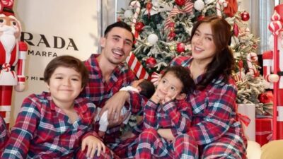 Penuh Haru, Jessica Iskandar dan Keluarga Antusias Rayakan Natal Bersama Baby G