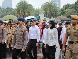 Gubernur Lampung Terpilih Rahmat Mirzani Djausal dan Wakil Gubernur Terpilih Jihan Nurlela Ikuti Gladi Bersih Pelantikan Kepala Daerah di Halaman Monas