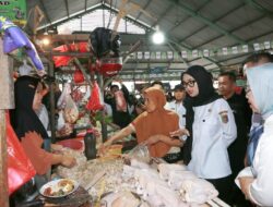 Jelang Bulan Ramadhan, Wagub Jihan Pantau Harga dan Ketersediaan Bahan Kebutuhan Pokok di Pasar Kangkung