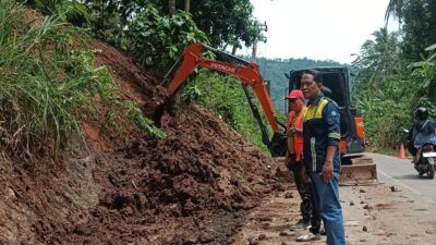 BMBK Lampung Benahi Drainase Jalan Lempasing-Padang Cermin, Target Bebas Lubang Jelang Lebaran
