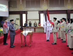 Pj. Sekdaprov Firsada Lantik Duta Pancasila Paskibraka Indonesia Tingkat Provinsi Lampung Periode 2025-2029