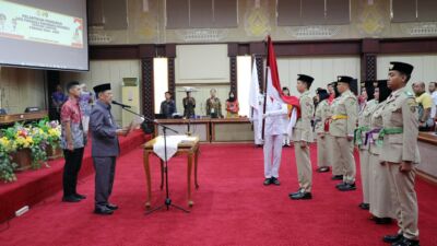 Pj. Sekdaprov Firsada Lantik Duta Pancasila Paskibraka Indonesia Tingkat Provinsi Lampung Periode 2025-2029