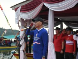Perdana, Gubernur Rahmat Mirzani Jadi Inspektur Upacara Peringatan HUT ke-80 RI di Atas Laut