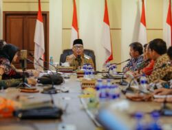 Gubernur Rahmat Mirzani Djausal Pimpin Rapat Pembahasan Arah Kebijakan Pendidikan di Provinsi Lampung
