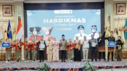 Gubernur Rahmat Mirzani Djausal Hadiri Acara Penyerahan Juara Lomba Cawo Bubalah Lampung dalam Rangka Hari Pendidikan Nasional 2026