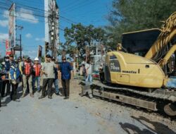 Gubernur Mirzani Tinjau Perbaikan Ruas Gunung Sugih–Kota Gajah
