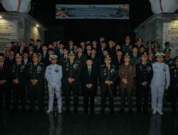 Beri Penghormatan dan Kenang Jasa Para Pahlawan, Sekdaprov Marindo Ikuti Apel Kehormatan dan Renungan Suci