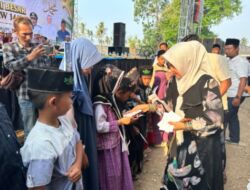 Ketua DPRD Lamsel Erma Yusneli Santuni 1.000 Anak Yatim dan Janda